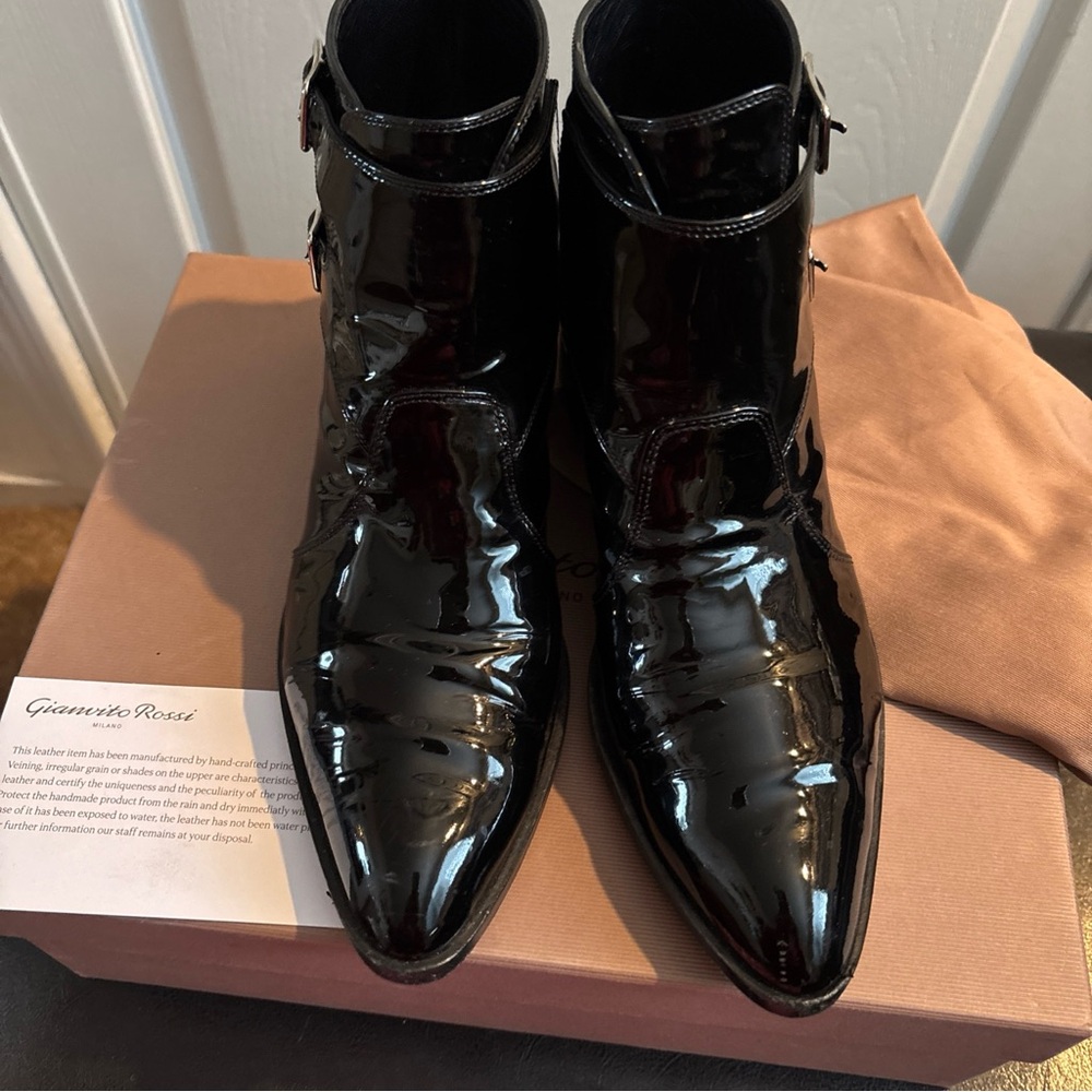 Gianvito Rossi  Italian women’s Black Patent Leather Shoes Sz.37
